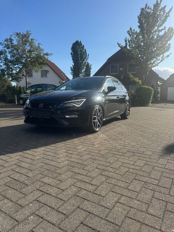 Seat Leon 105.800 km 15.890 € Bremen 28197