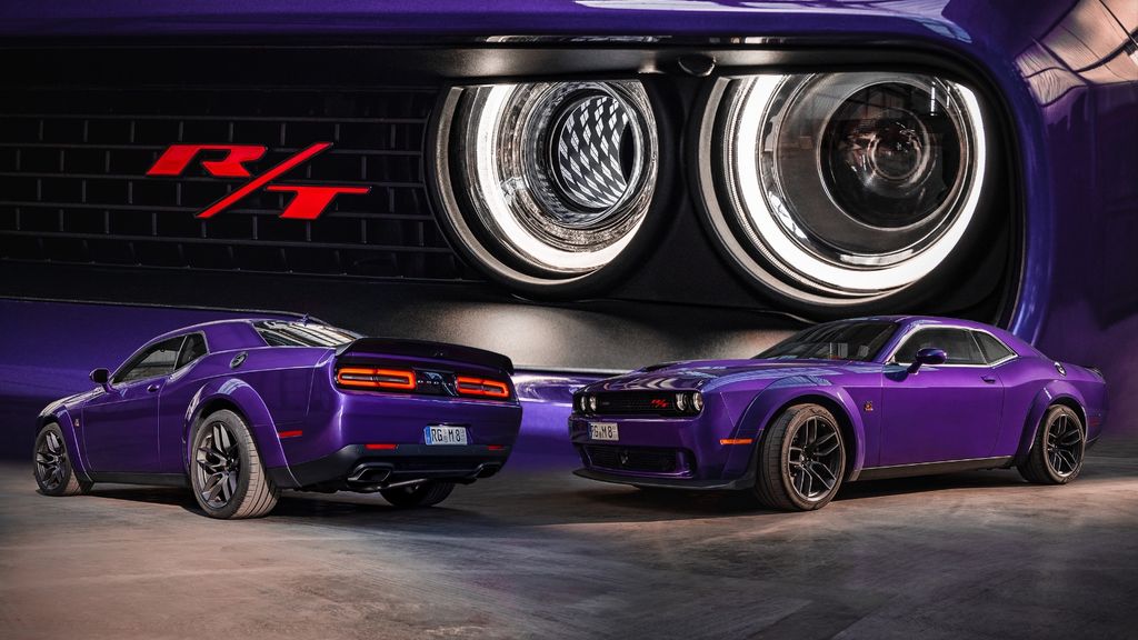 Dodge Challenger 35.000 km 54.000 &euro; Riesa 01589