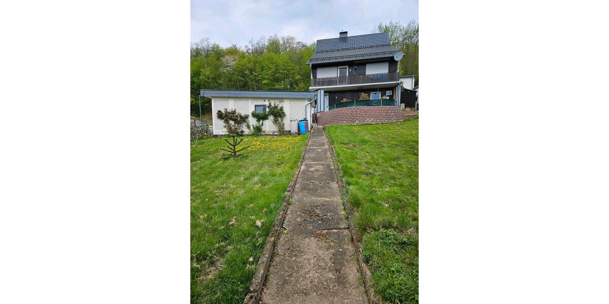 Einfamilienhaus Osterode am Harz - 10 Zimmer, 180 m&sup2;, 230.000&euro; | Angebot:27081130