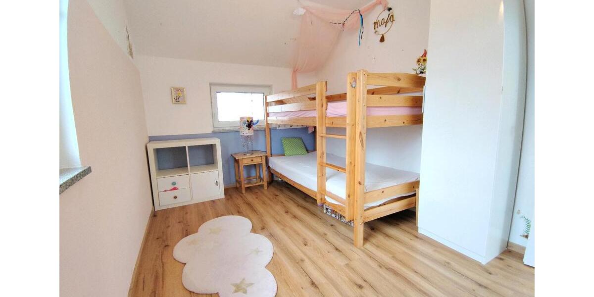 Doppelhaushälfte Greifenberg - 3.5 Zimmer, 95 m&sup2;, 1.569&euro; | Angebot:23776476