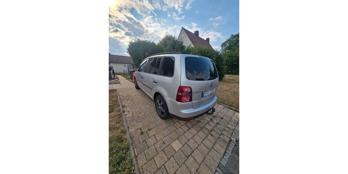 VW Touran 302.000 km 2.500 &euro; Worms 67551