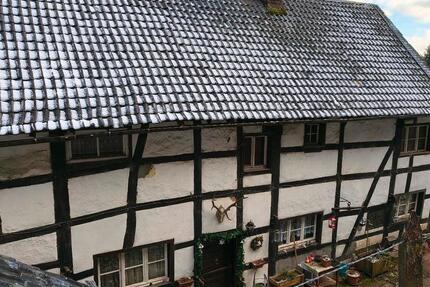 Haus Kall - 9 Zimmer, 160 m&sup2;, 49.000&euro; | Angebot:24565573