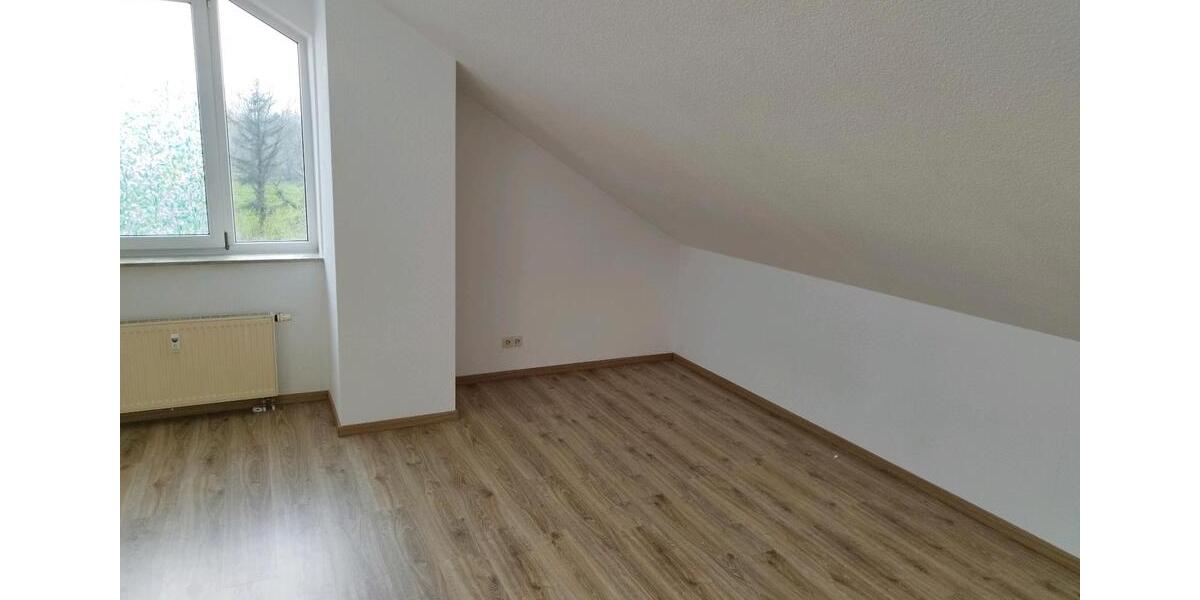 Etagenwohnung Ihlow - 2.5 Zimmer, 80 m&sup2;, 1.100&euro; | Angebot:26268016