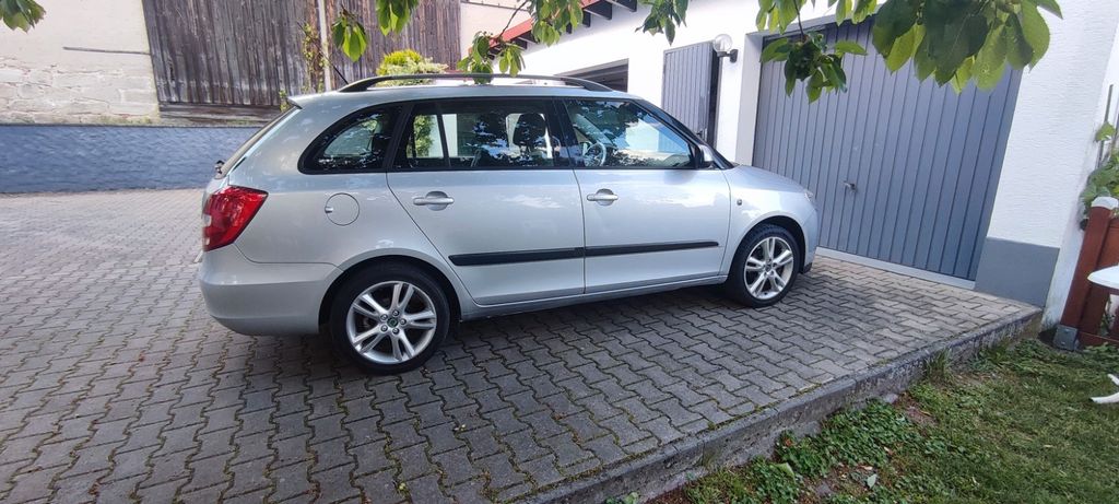 Skoda Fabia 243.000 km 1.888 &euro; Weisendorf 91085