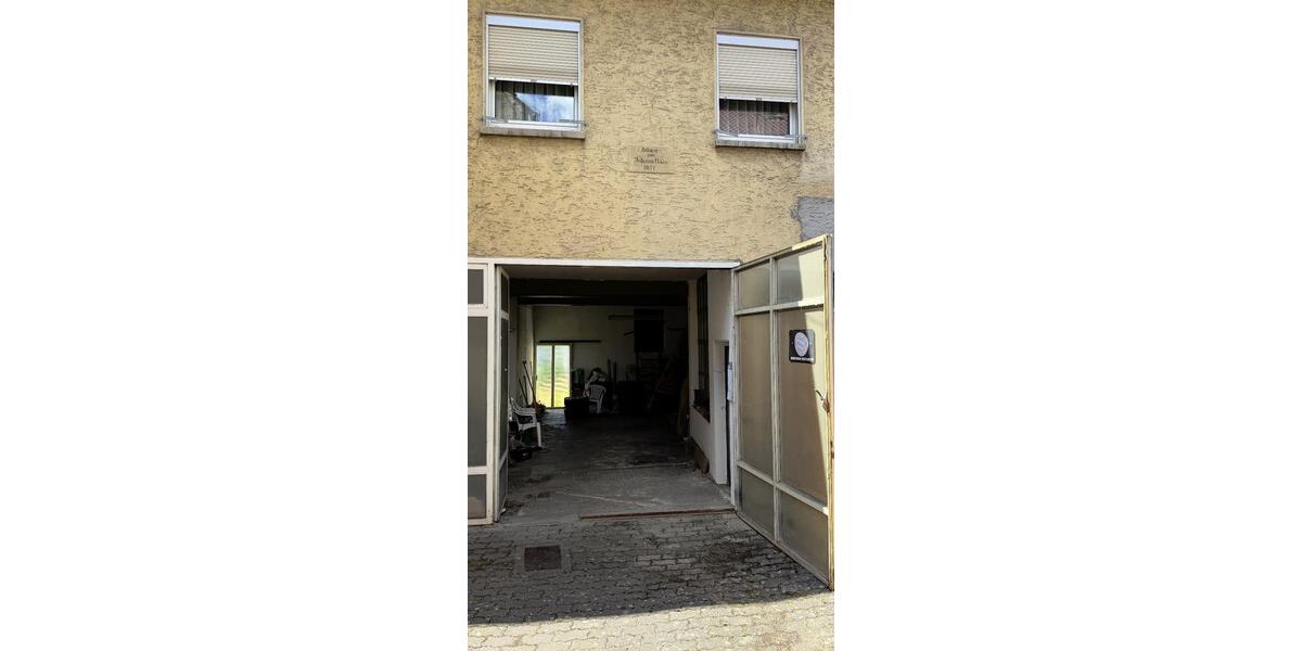 Mehrfamilienhaus, Wohnhaus Sennfeld - 13 Zimmer, 394 m&sup2;, 199.000&euro; | Angebot:27055025