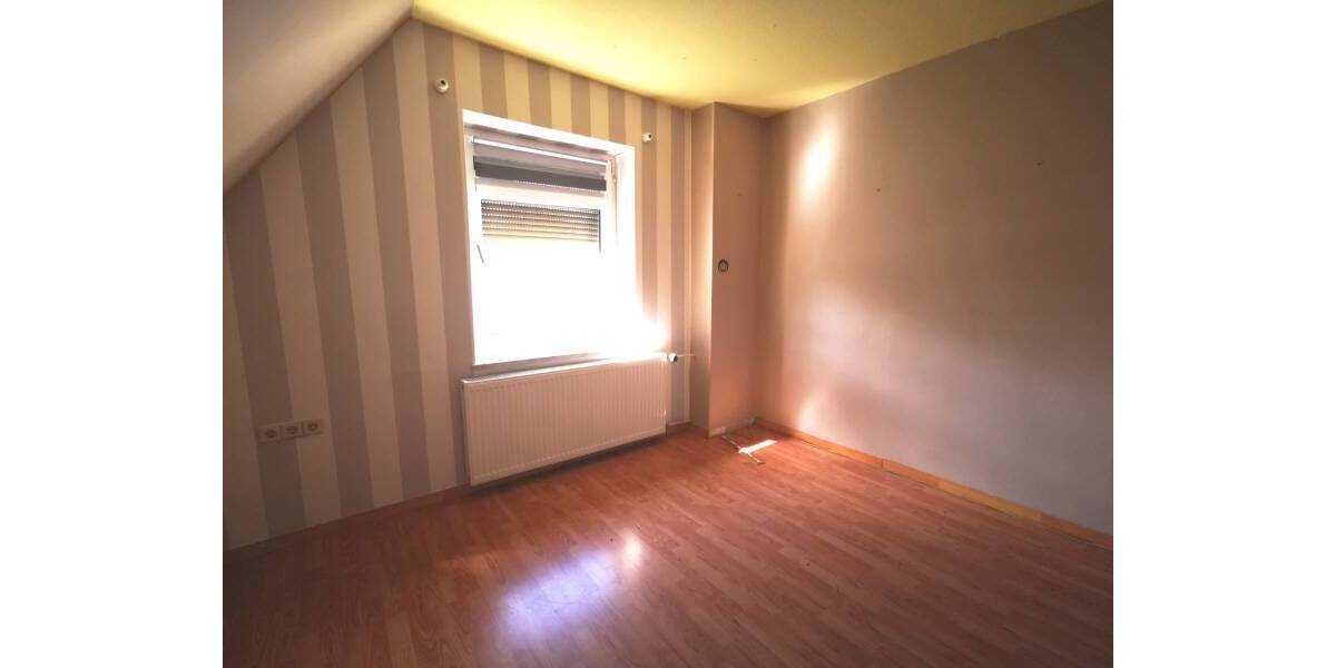 Einfamilienhaus Bernsdorf - 4 Zimmer, 109 m&sup2;, 165.000&euro; | Angebot:26038252