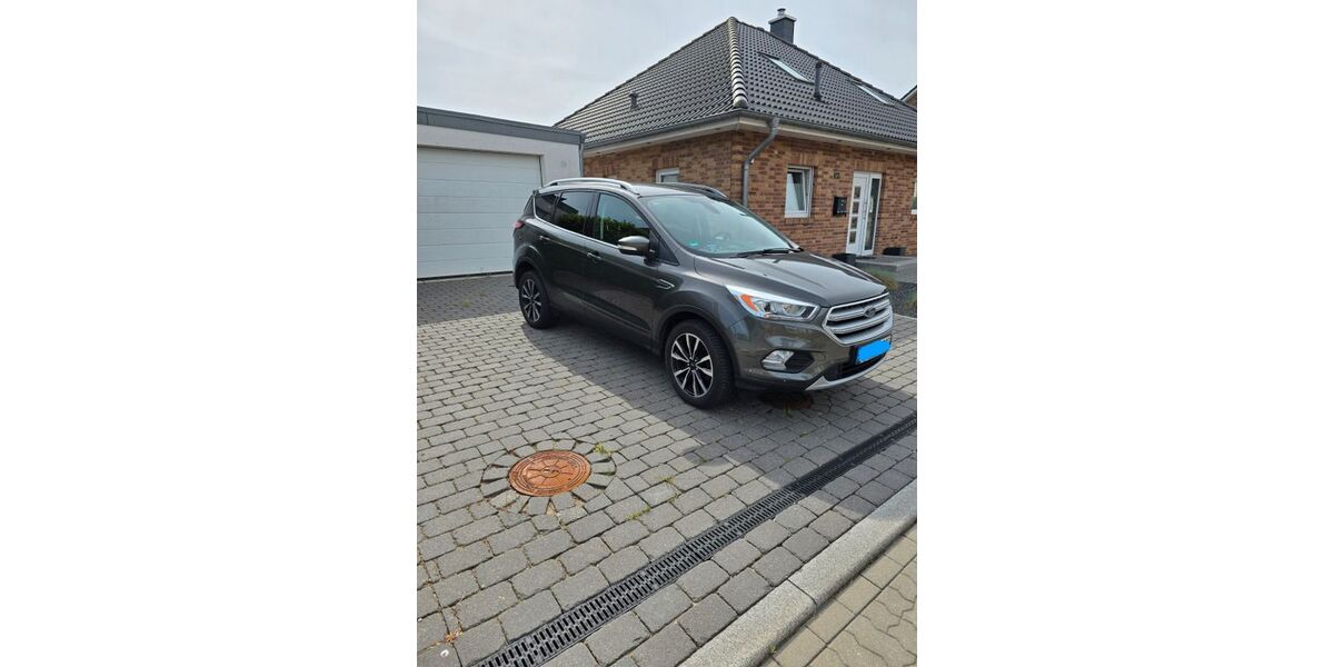 Ford Kuga 127.500 km 9.200 &euro; Scharbeutz 23684