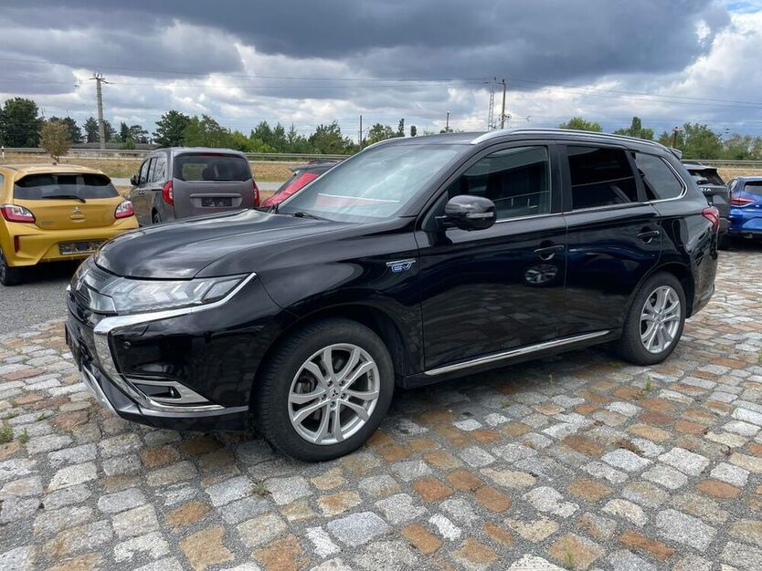 Plug-in Hybrid Outlander