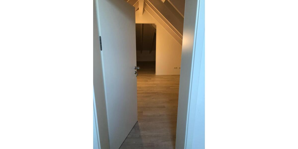 Dachgeschoßwohnung Hainburg - 2.5 Zimmer, 65 m&sup2;, 700&euro; | Angebot:24775529
