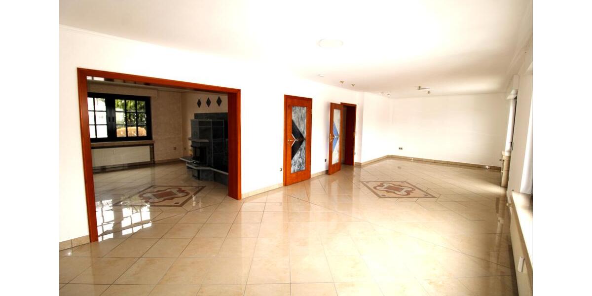 Einfamilienhaus Arnsberg Holzen - 6 Zimmer, 200 m&sup2;, 1.600&euro; | Angebot:24549619