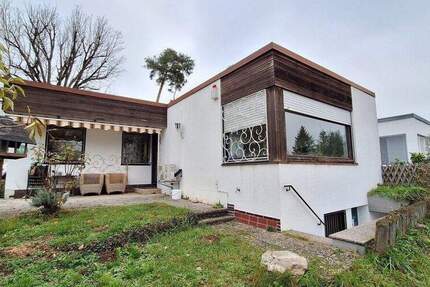 Renovierungsbedürftiger Bungalow mit Garten und Garage 4 zimmer