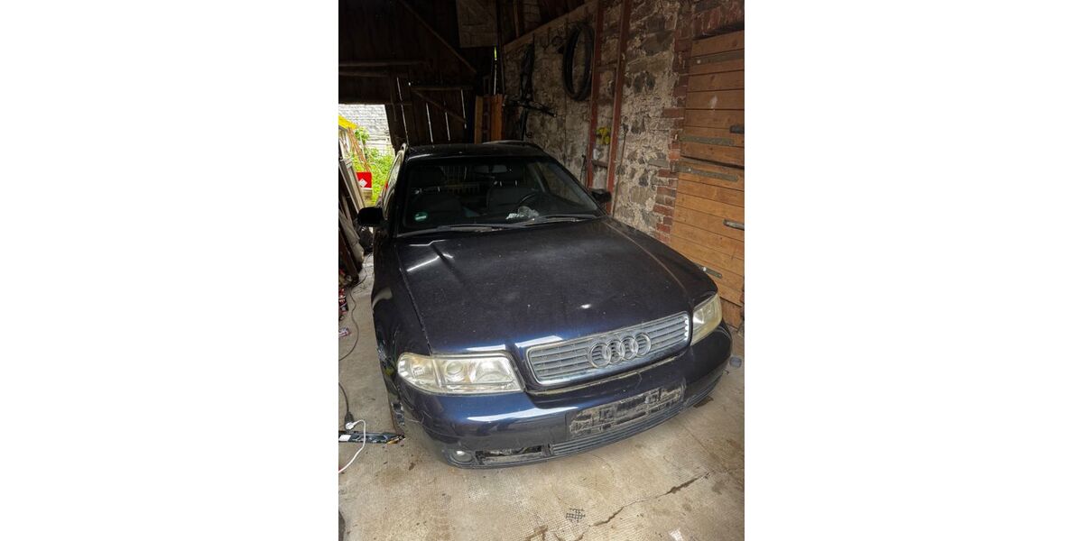 Audi A4 285.000 km 750 &euro; Driedorf 35759