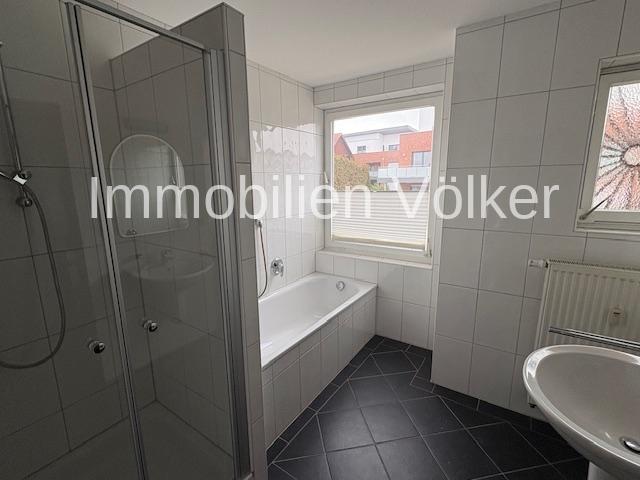 Mehrfamilienhaus, Wohnhaus Lohne (Oldenburg) - 9 Zimmer, 320 m&sup2;, 1.950&euro; | Angebot:25178481