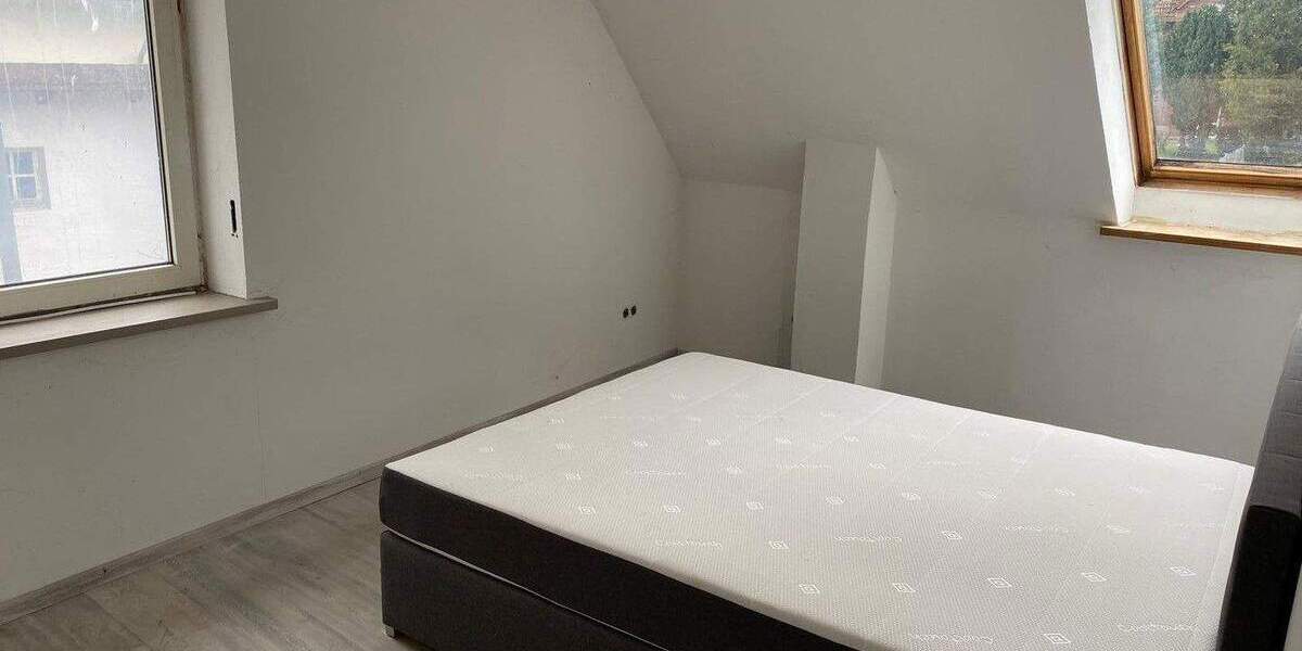 Doppelhaushälfte Steinheim - 5 Zimmer, 91 m&sup2;, 125.000&euro; | Angebot:24874634