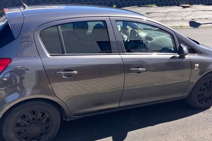 Opel Corsa 185.544 km 4.500 &euro; Lauterach 89584