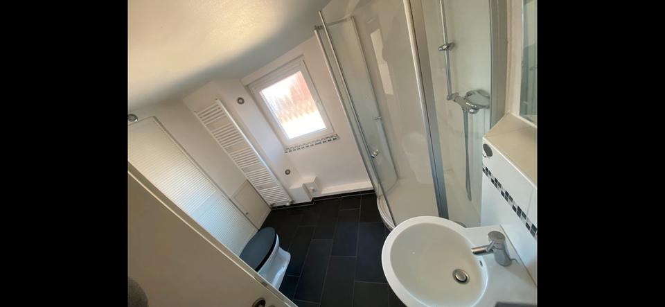 Dachgeschoßwohnung Flörsheim am Main - 1 Zimmer, 39 m&sup2;, 640&euro; | Angebot:25310195