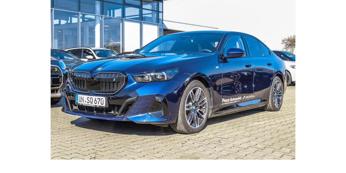 BMW i5 24.500 km 51.740 &euro; Unna 59425