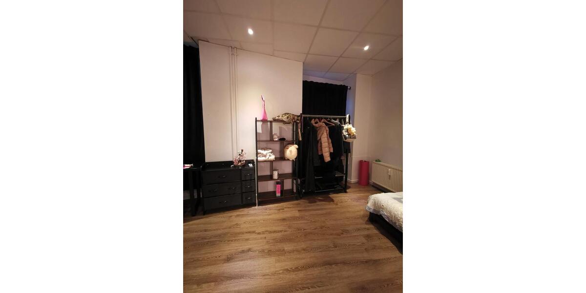 Erdgeschoßwohnung Cottbus - 1 Zimmer, 40 m&sup2;, 400&euro; | Angebot:26042171