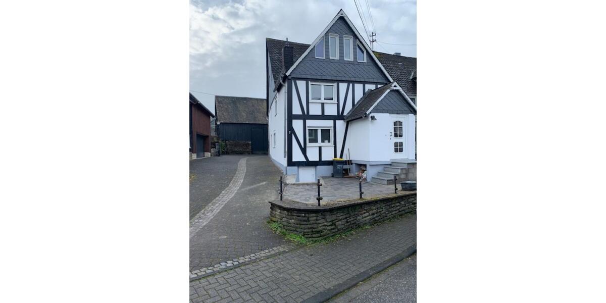 Doppelhaushälfte saniert zu vermieten 5 zimmer