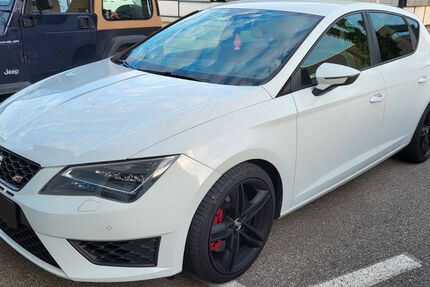 Seat Leon 141.800 km 13.900 &euro; Pleiskirchen 84568