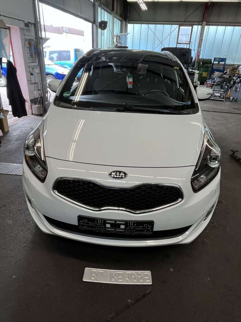 Kia Carens 142.000 km 15.999 € Albstadt 72458