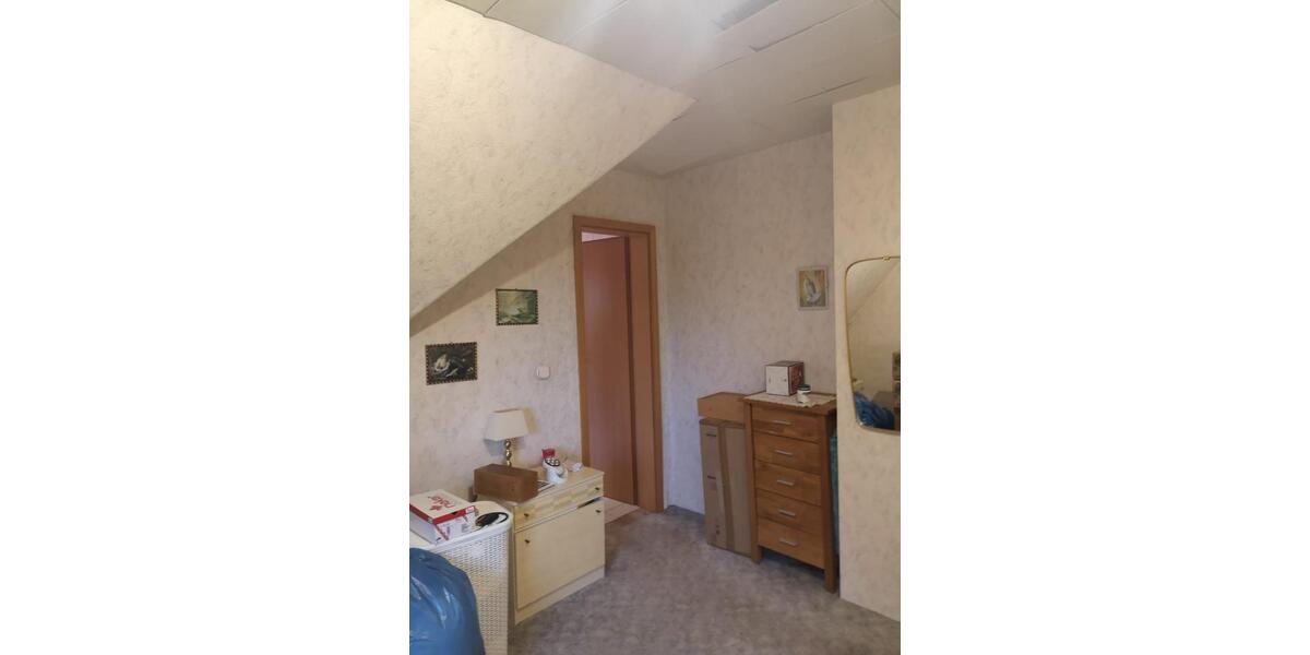 Einfamilienhaus Hessisch Oldendorf - 8 Zimmer, 180 m&sup2;, 143.000&euro; | Angebot:26903258
