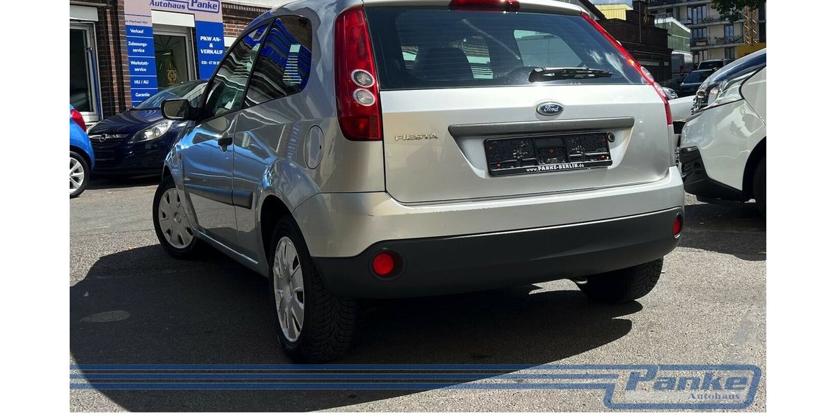 Ford Fiesta Ambiente 1.3*Radio/CD*AUX*Klima* 245.511 km 1.290 &euro; Berlin 13187