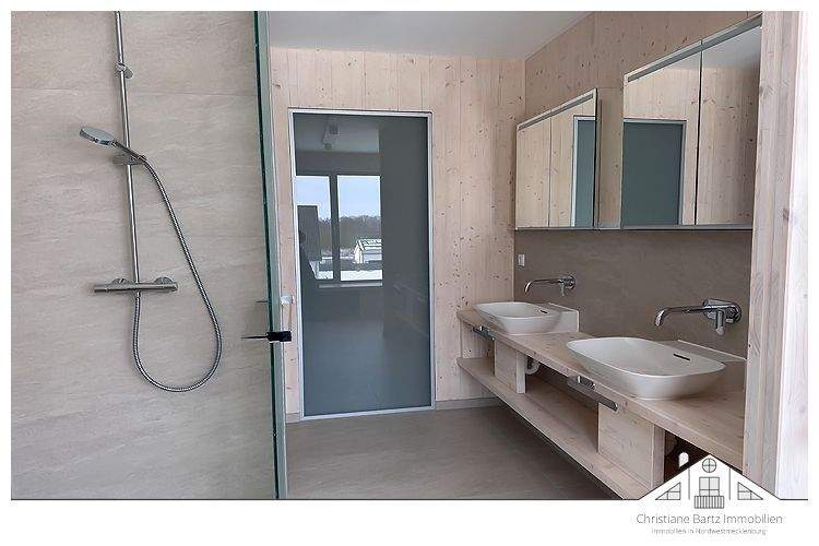 Doppelhaushälfte Wismar Wendorf - 5 Zimmer, 160 m&sup2;, 2.400&euro; | Angebot:24040572