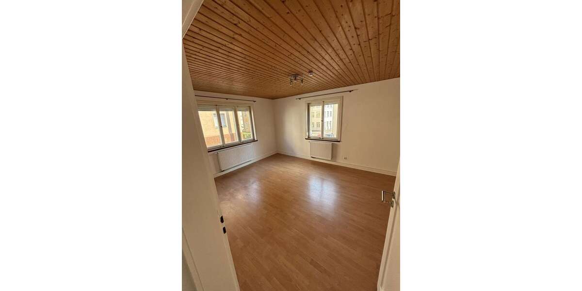 Wohnung zum Mieten in Esslingen am Neckar 700 € 73.5 m² 3 zimmer