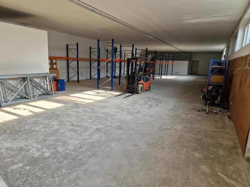 Gewerbehalle Lagerhalle mit Büro, WC, Küche zimmer