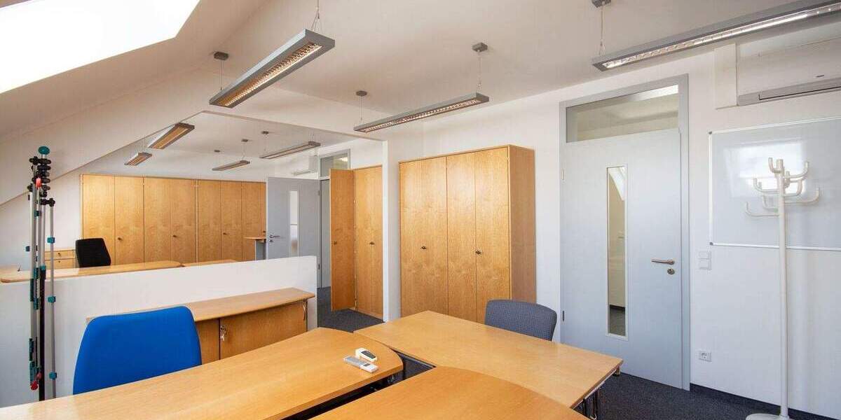 ***8.000 QM FIRMENSTANDORT - IDEAL FÜR VERARBEITENDE BETRIEBE UND FACHHANDEL*** zimmer