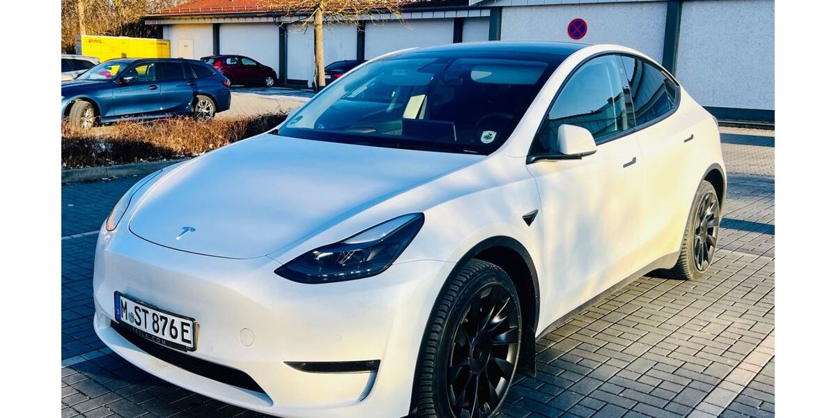 Tesla Model Y 95.000 km 29.500 &euro; München 81241