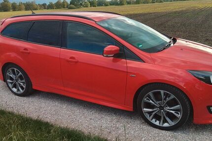 Ford Focus 182.000 km 8.250 &euro; Moosinning 85452