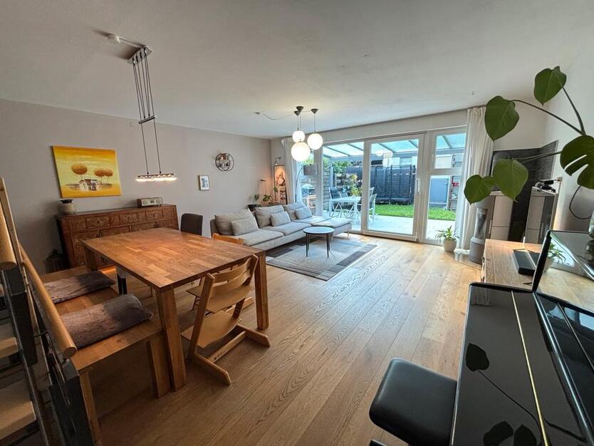 Schönes Haus 5 Zimmer + Keller Kinoraum+Spielraum zimmer