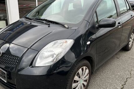Toyota Yaris 181.597 km 1.990 € Tessin 18195