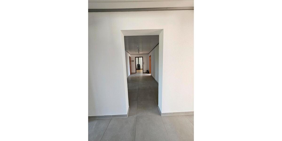 Etagenwohnung Neuenstadt am Kocher - 5.5 Zimmer, 144 m&sup2;, 1.800&euro; | Angebot:26322304