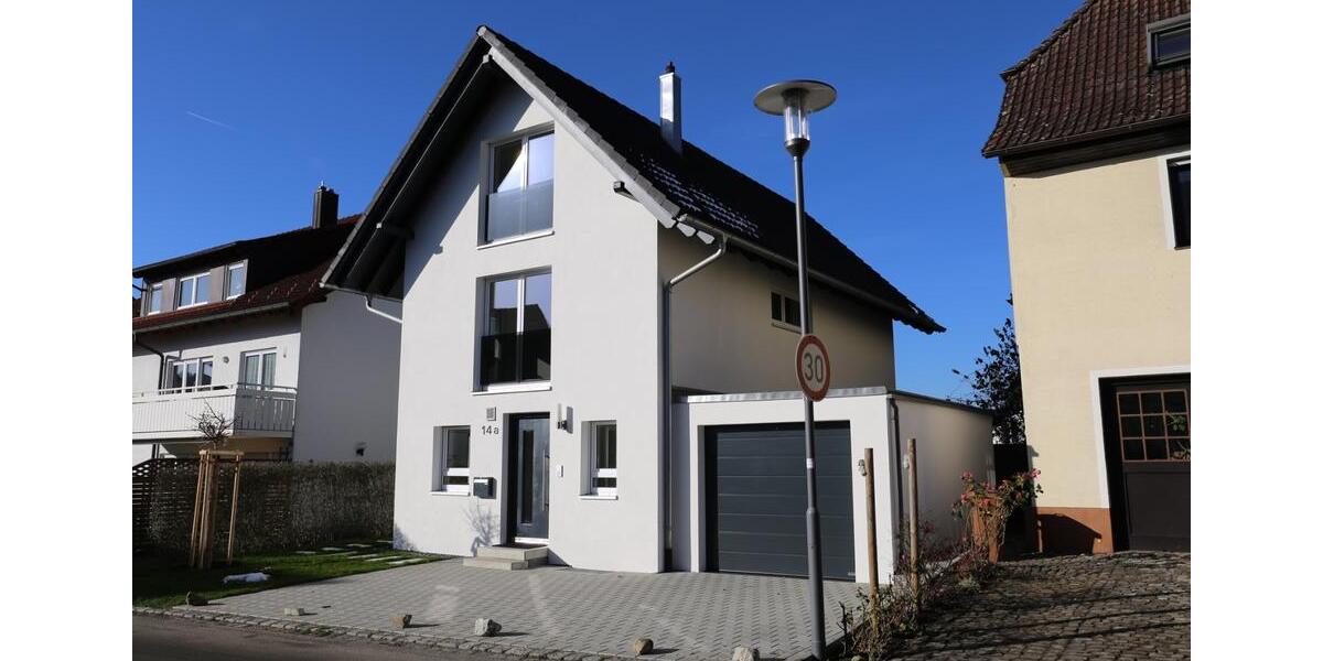 Einfamilienhaus Immenstaad am Bodensee - 6.5 Zimmer, 162 m&sup2;, 2.300&euro; | Angebot:25171386