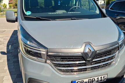 Renault Trafic 282.000 km 12.500 &euro; KIRCHROTH 94356