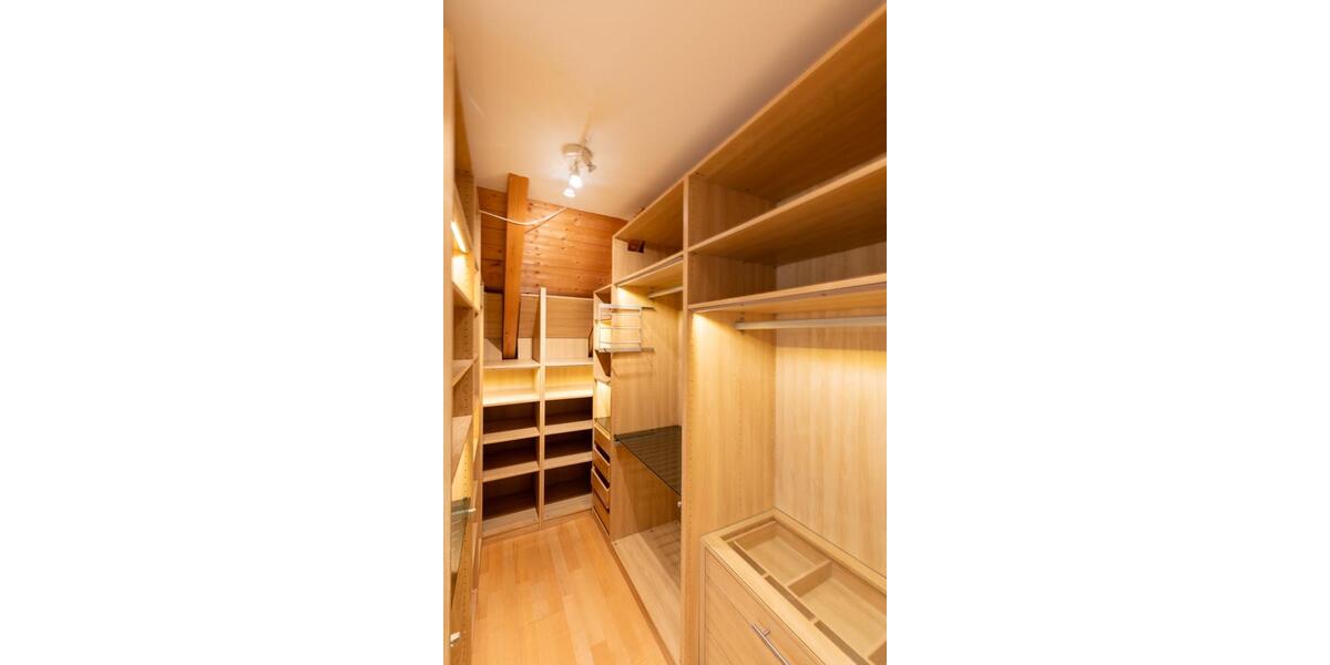 Einfamilienhaus Essenbach - 6 Zimmer, 180 m&sup2;, 2.750&euro; | Angebot:24787569