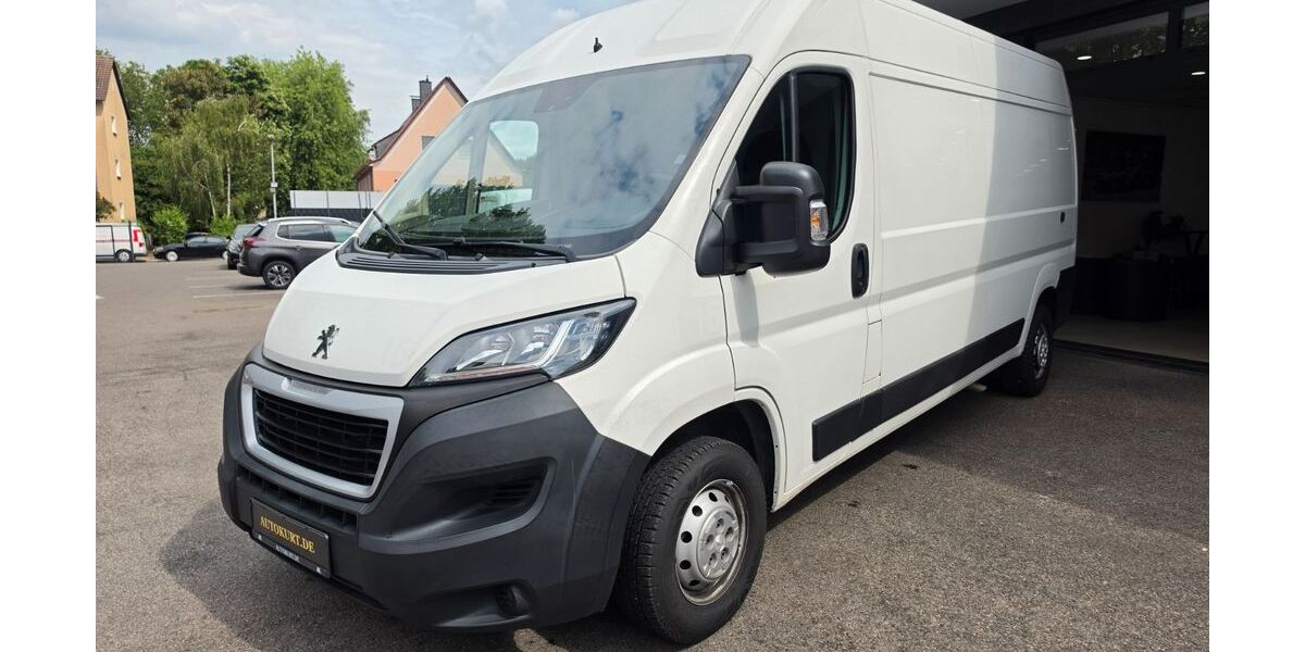 Peugeot Boxer 147.323 km 10.990 &euro; Recklinghausen 45661