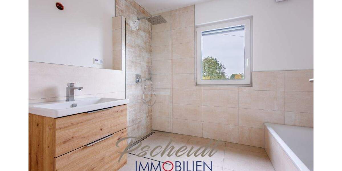 Reihenendhaus Langquaid - 5 Zimmer, 148 m&sup2;, 560.000&euro; | Angebot:25834896