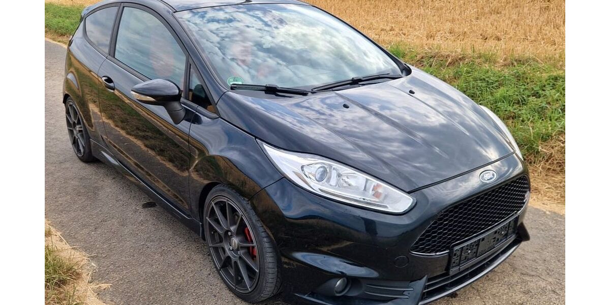 Ford Fiesta 136.721 km 7.500 &euro; Melsungen 34212