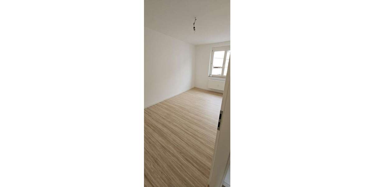 Etagenwohnung Pforzheim Dillweißenstein - 3 Zimmer, 71 m&sup2;, 650&euro; | Angebot:27101121