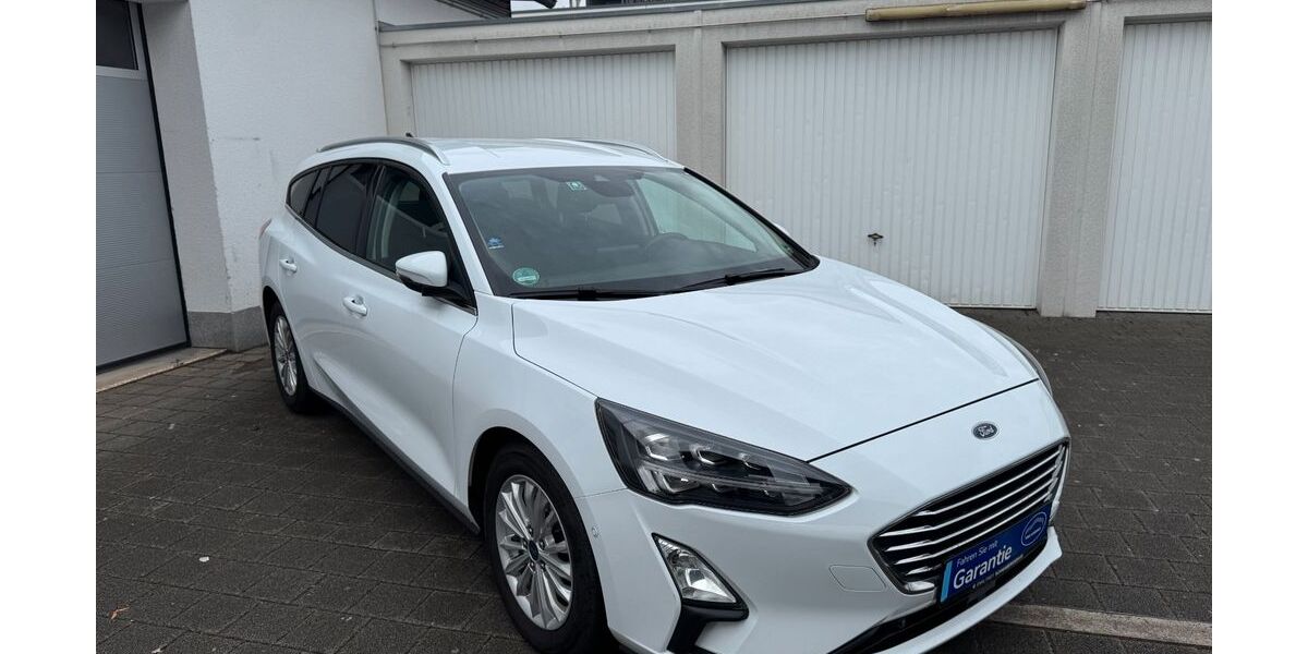 Ford Focus 125.000 km 11.999 &euro; Reutlingen 72768