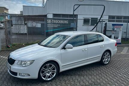 Skoda Superb 305.000 km 6.900 &euro; Frankfurt am Main 60529