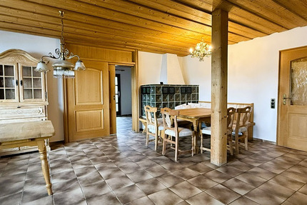 Wohnung Wettstetten - 4 Zimmer, 180 m&sup2;, 1.350&euro; | Angebot:23851853