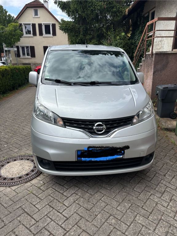 NV200
