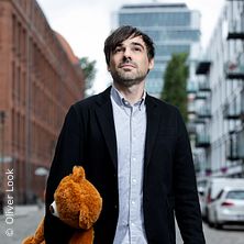 Sebastian Lehmann - Kinderzeit | Lesung & Comedy 19.10.2025 halle02