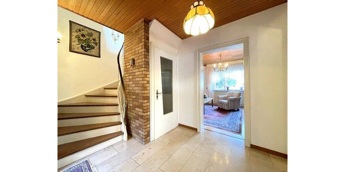 Waldrandlage mitten in Röthenbach - Heimelige Doppelhaushälfte mit einzigartigem Garten und Garage 4 zimmer