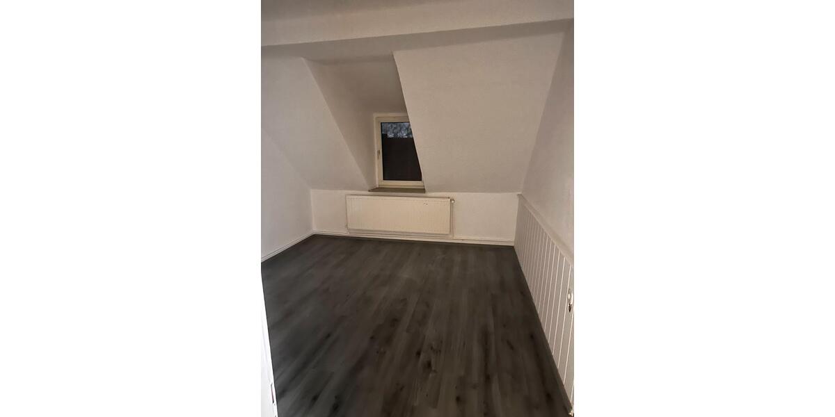 Dachgeschoßwohnung Recklinghausen Grullbad - 5 Zimmer, 130 m&sup2;, 850&euro; | Angebot:24757134